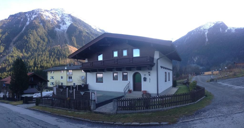 Landhaus Vier Jahreszeiten Krimml Habitación foto