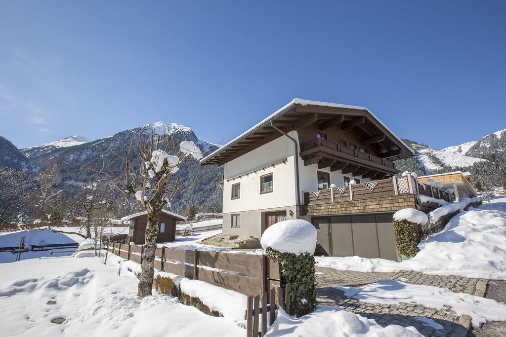 Landhaus Vier Jahreszeiten Krimml Exterior foto
